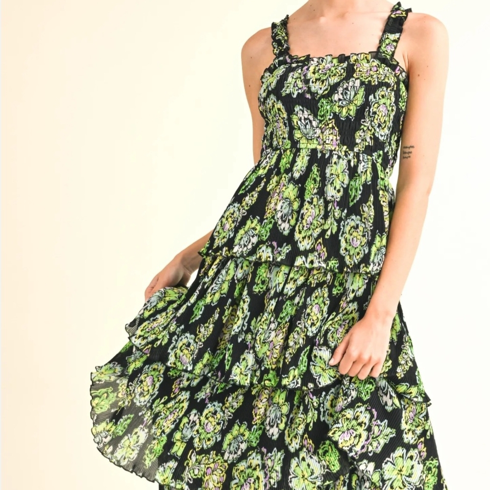 The Reset Black and Green Floral Maxi Dress with Tiered Design Size Large - Picture 2 of 5